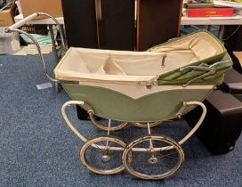 DOLLS PRAM