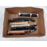 TRIANG OO GAUGE 4-6-0 BR GREEN 'ALBERT HALL' STEAM LOCOMOTIVE TOGETHER VARIOUS POINTS & TRACK