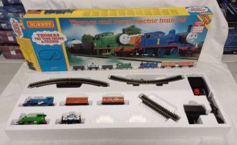 HORNBY R9003 OO GAUGE THOMAS THE TANK ENGINE & PERCY ELECTRIC TRAIN SET.