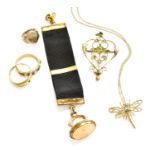 A Quantity of Jewellery, including two 9 carat gold rings; a peridot and split pearl brooch/pendant,