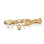 A 9 Carat Gold Gate Link Bracelet, length 18.0cmGross weight 9.9 grams.