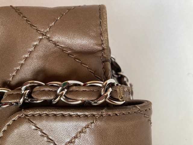 Circa 2010 Chanel Brown Quilted Leather Shoulder Bag, with chrome coloured hardware, two pockets - Image 10 of 11