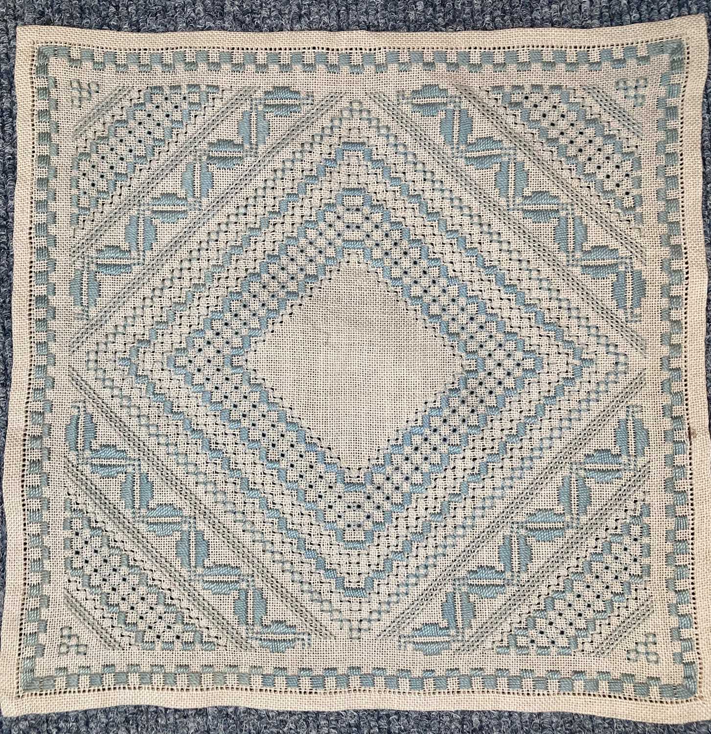 Collection of 20th Century Hand Quilted and Embroidered Decorative Items, comprising a blue silk bed - Image 23 of 24