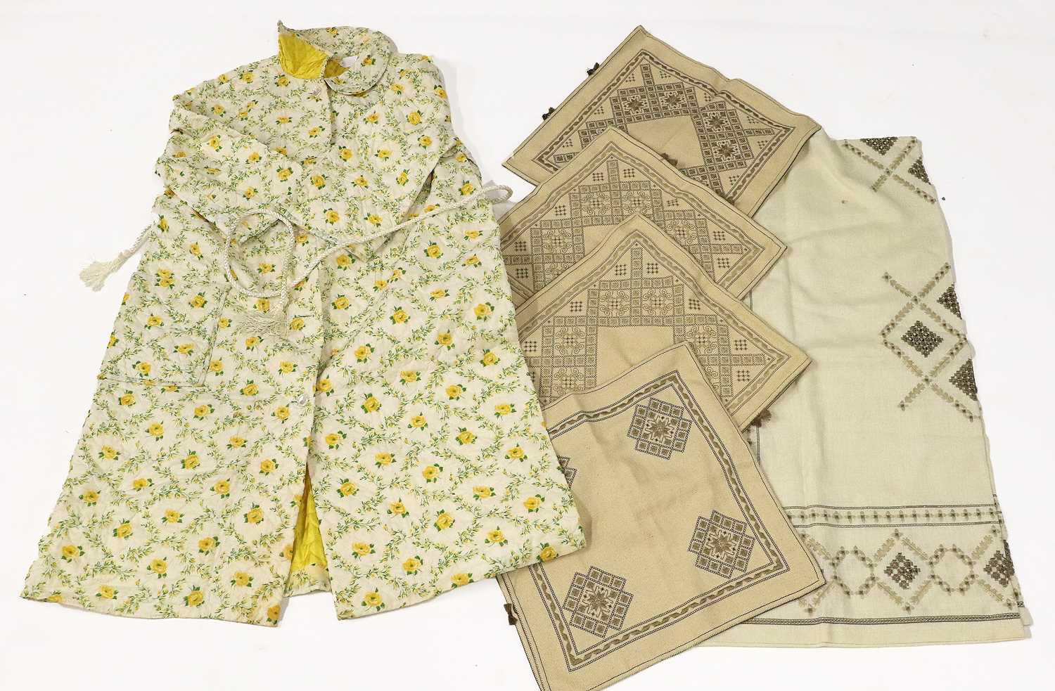 Decorative 20th Century Hand Quilted Items, comprising a yellow rose quilted long dressing - Image 2 of 3