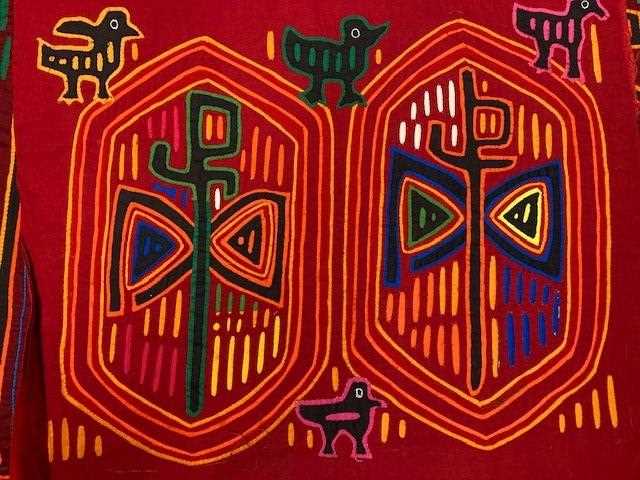 Collection of 20th Century Molas from San Blas Islands, Panama comprising ten reverse appliqué and - Image 5 of 10