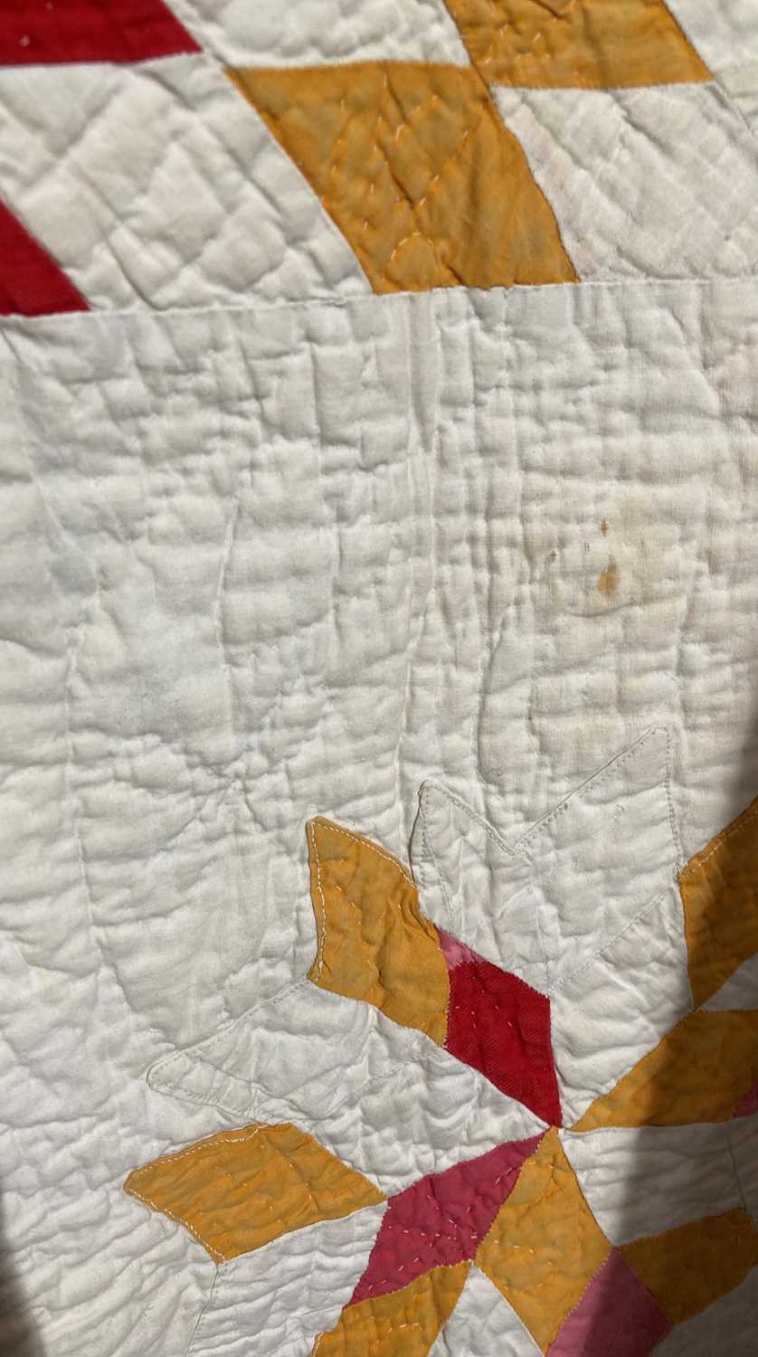 Late 19th Century North Country Star of Bethlehem or Lone Star Cotton Quilt, central pink star - Image 8 of 11