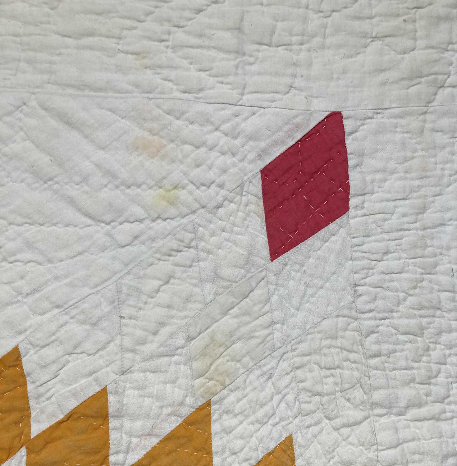 Late 19th Century North Country Star of Bethlehem or Lone Star Cotton Quilt, central pink star - Image 9 of 11