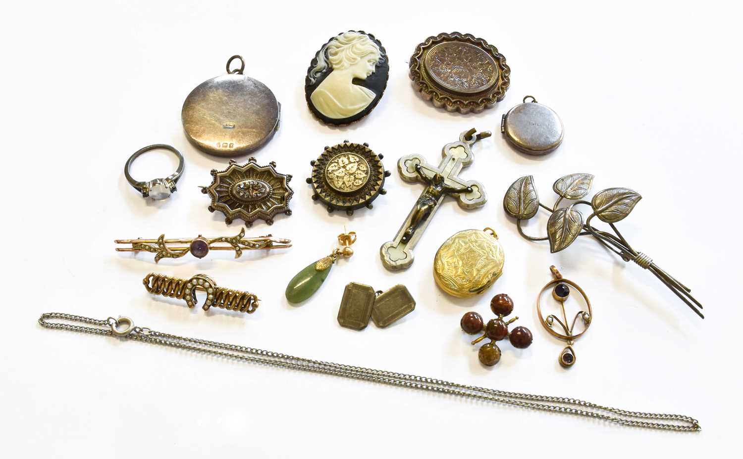 A Quantity of Jewellery, including a seed pearl horseshoe bar brooch, stamped '15'; an amethyst