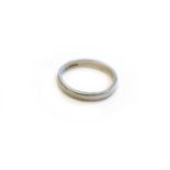 A Platinum Band Ring, finger size K1/2Gross weight 4.6 grams.