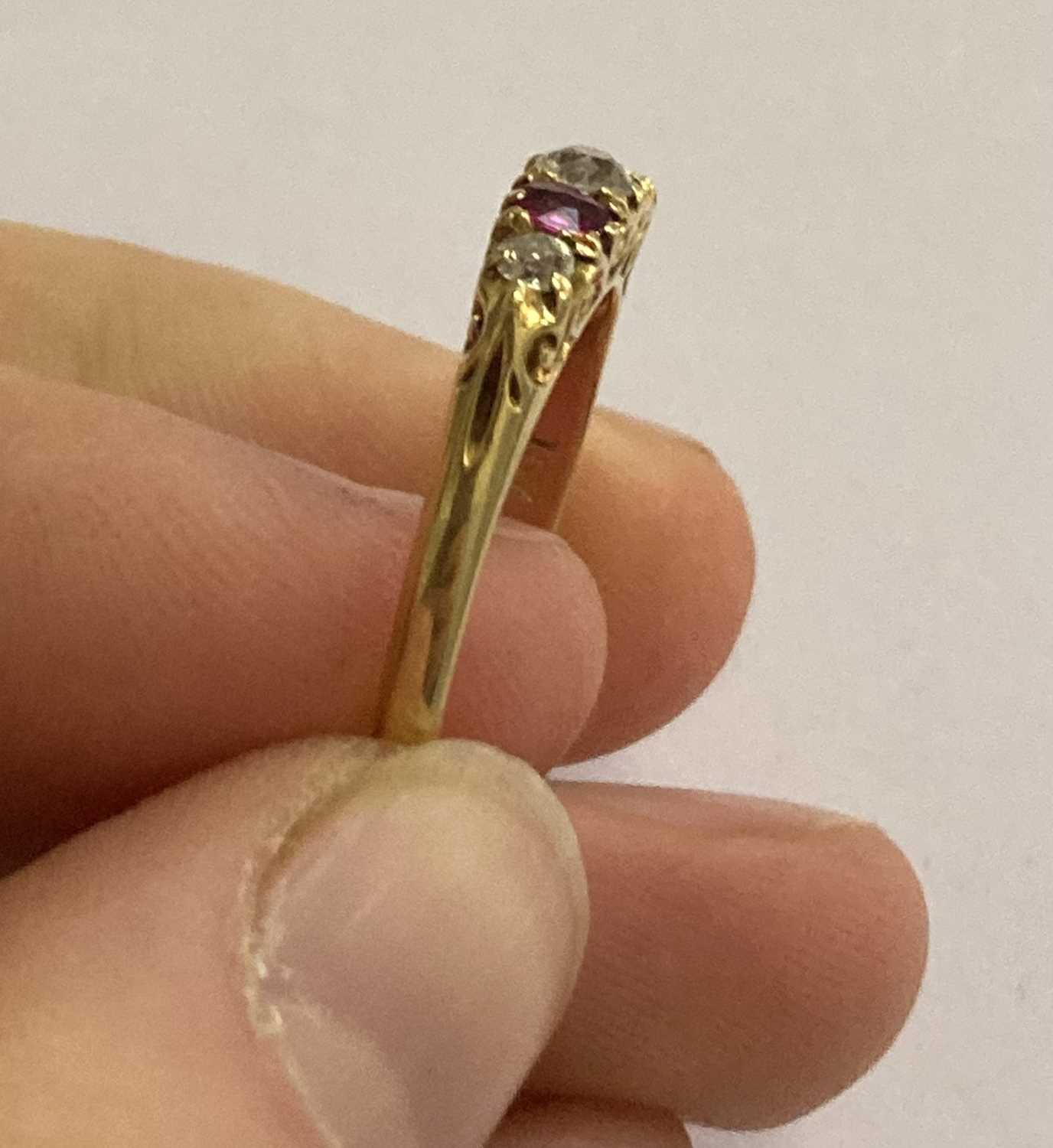An 18 Carat Gold Ruby and Diamond Five Stone Ring, finger size PThe ring is in good condition. It is - Image 3 of 5