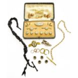 A Quantity of Jewellery, including a pair of 9 carat gold cufflinks, various findings (two