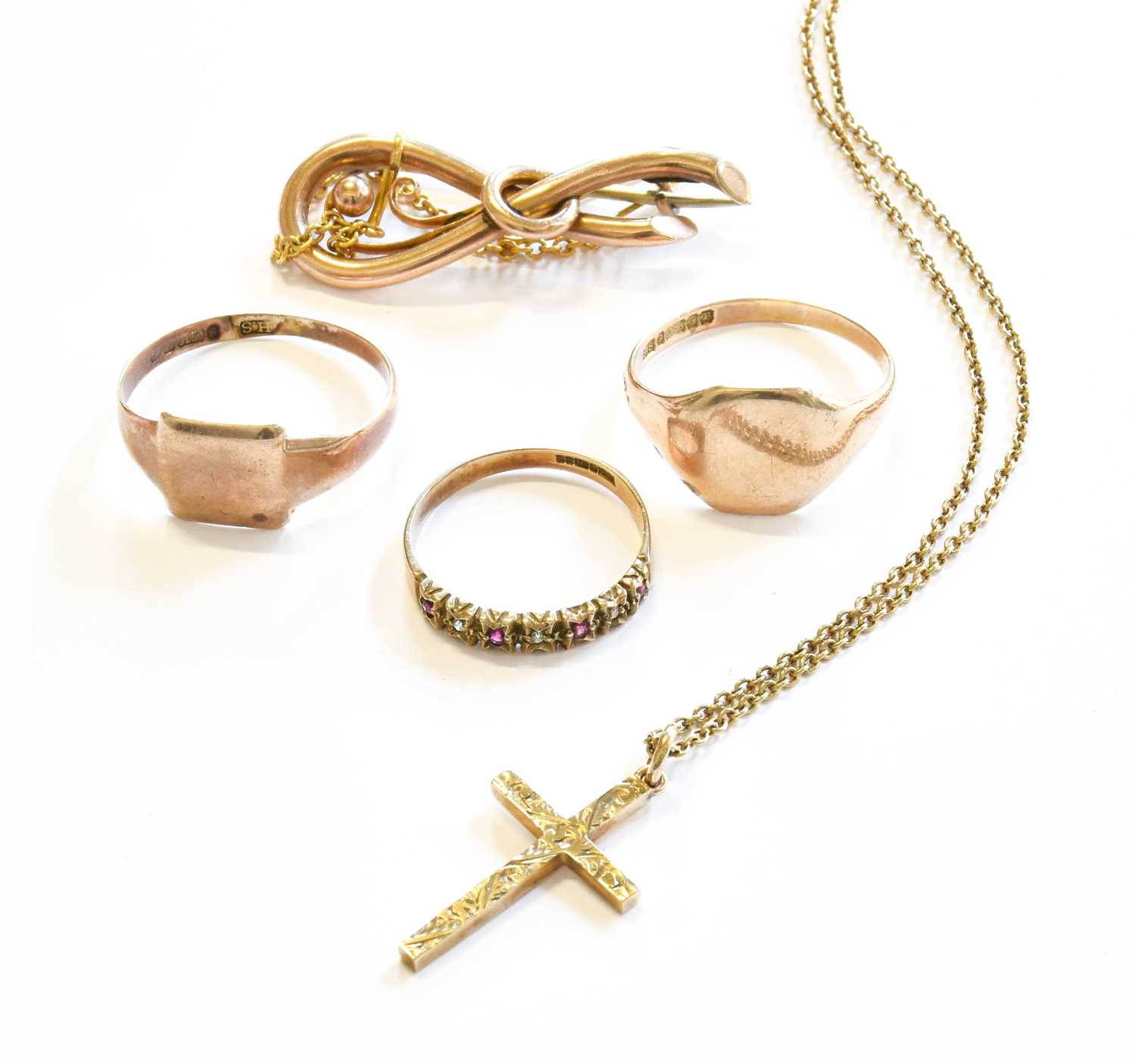 A Small Quantity of Jewellery, including two 9 carat gold signet rings; a 9 carat gold ruby and