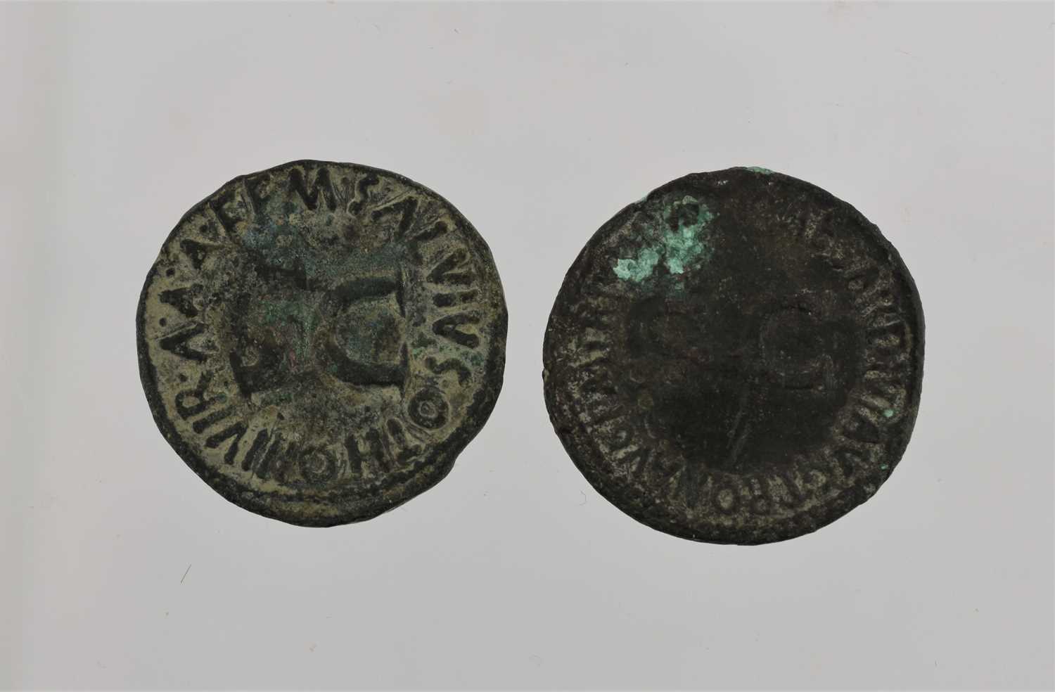 2 x Roman Imperial, AE As comprising: Augustus (27 BC - AD 14) (27mm, 10.27g), M. Salvius Otho - Image 2 of 2