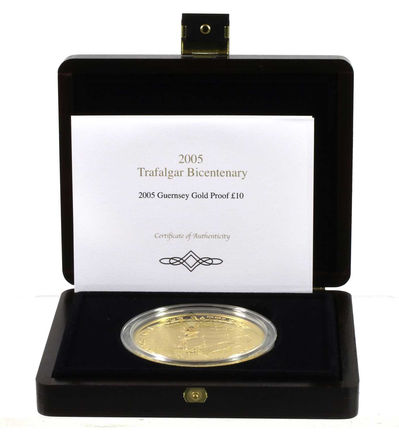 Guernsey, Gold Proof £10 (5oz) 2005 (.999 gold, 65mm, 5oz), 'Trafalgar Bicentenary', obv. Rank- - Image 3 of 3