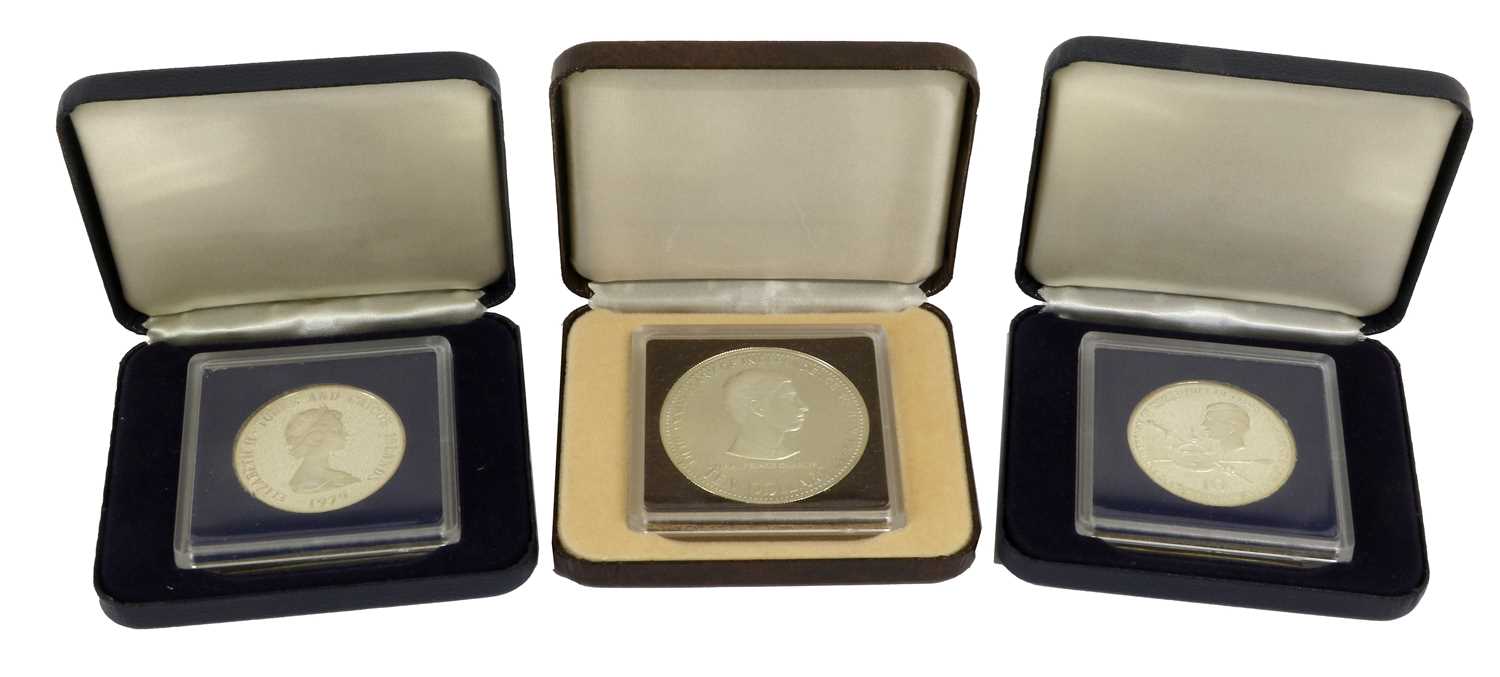 Assorted Silver Proof and Commemorative Coinage, including: 3 x silver proof crowns: 1977(x2) ' - Image 4 of 9