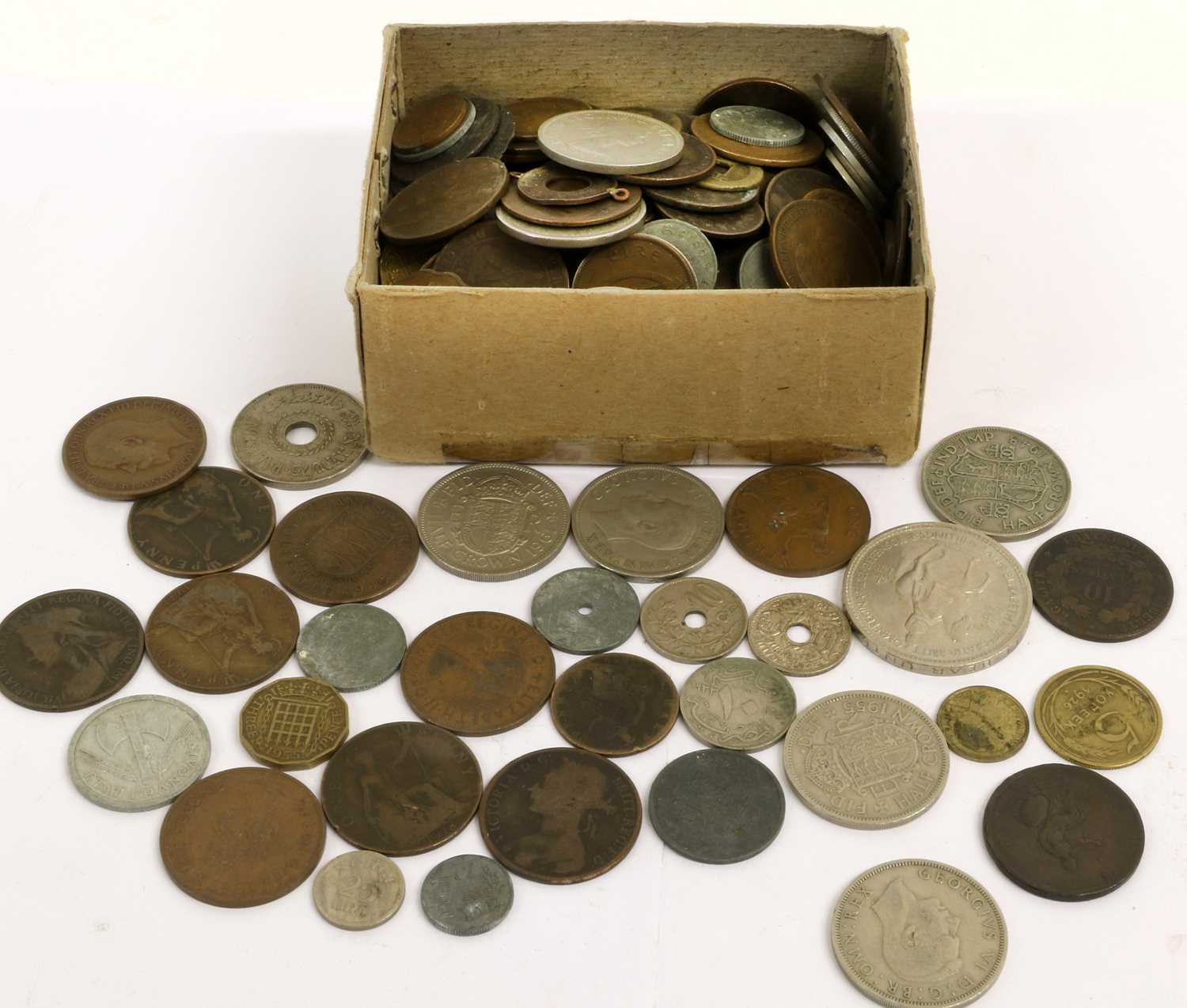 Assorted Collection, including pre-1947 silver: 12 x halfcrowns, 13 x florins, 33 x shillings, and 8 - Image 6 of 8