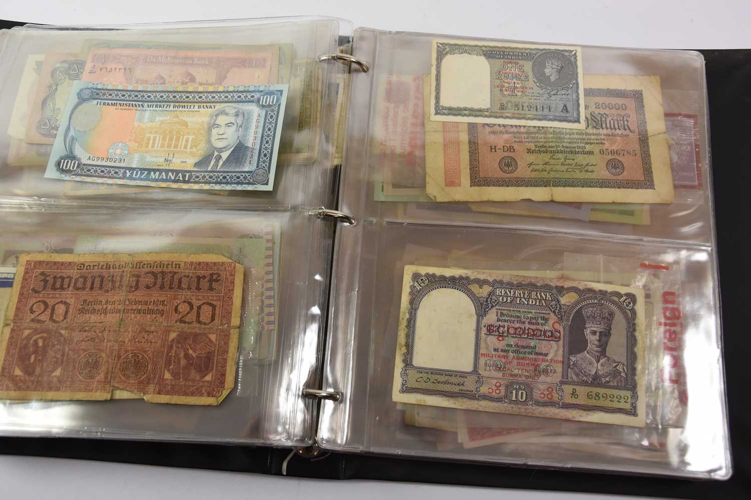 World Banknotes, a very large collection of over 500 20th century banknotes with a particular - Image 5 of 41