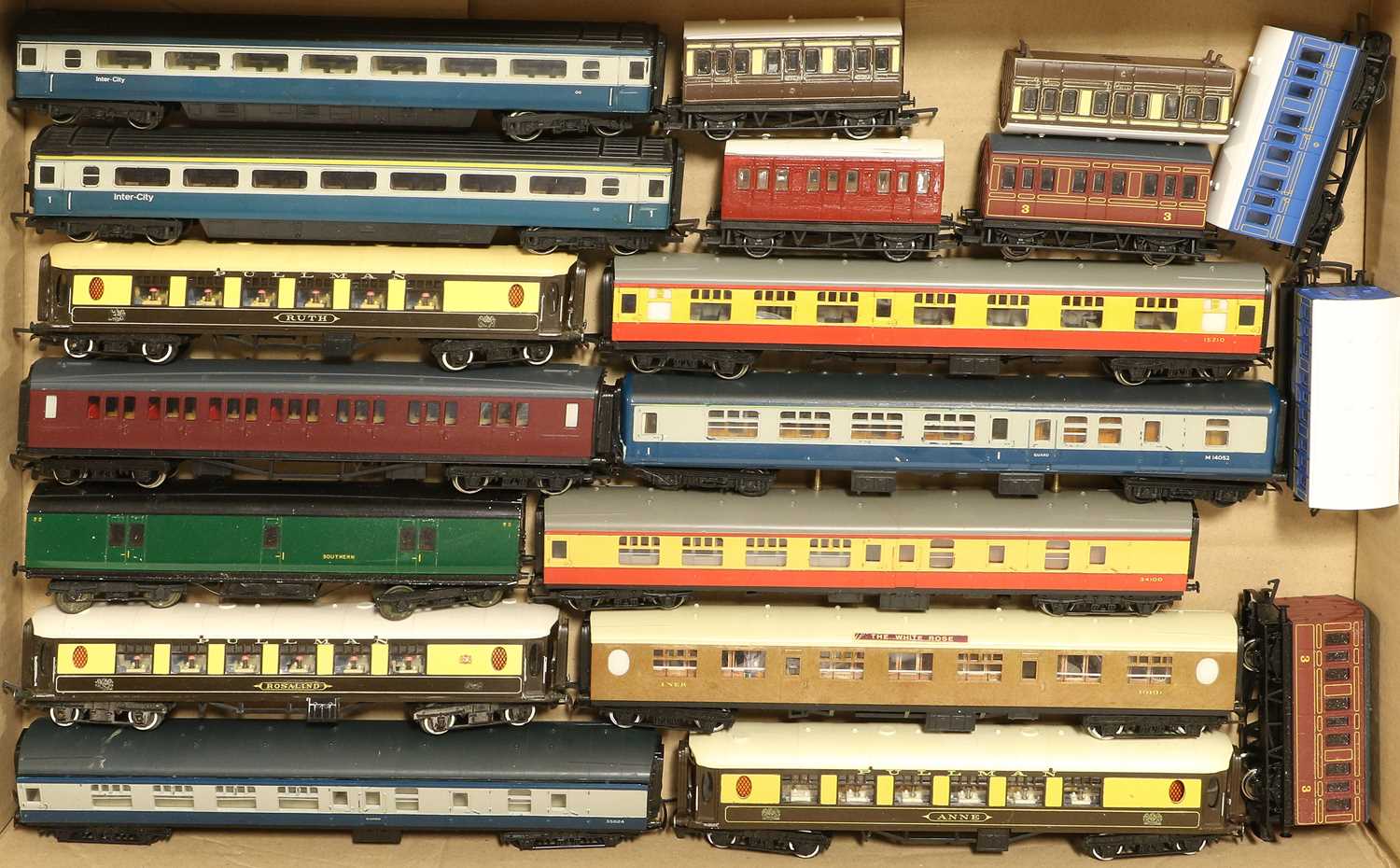 Hornby/Triang OO Gauge A Collection Of Locomotives And Rolling Stock - Image 2 of 5