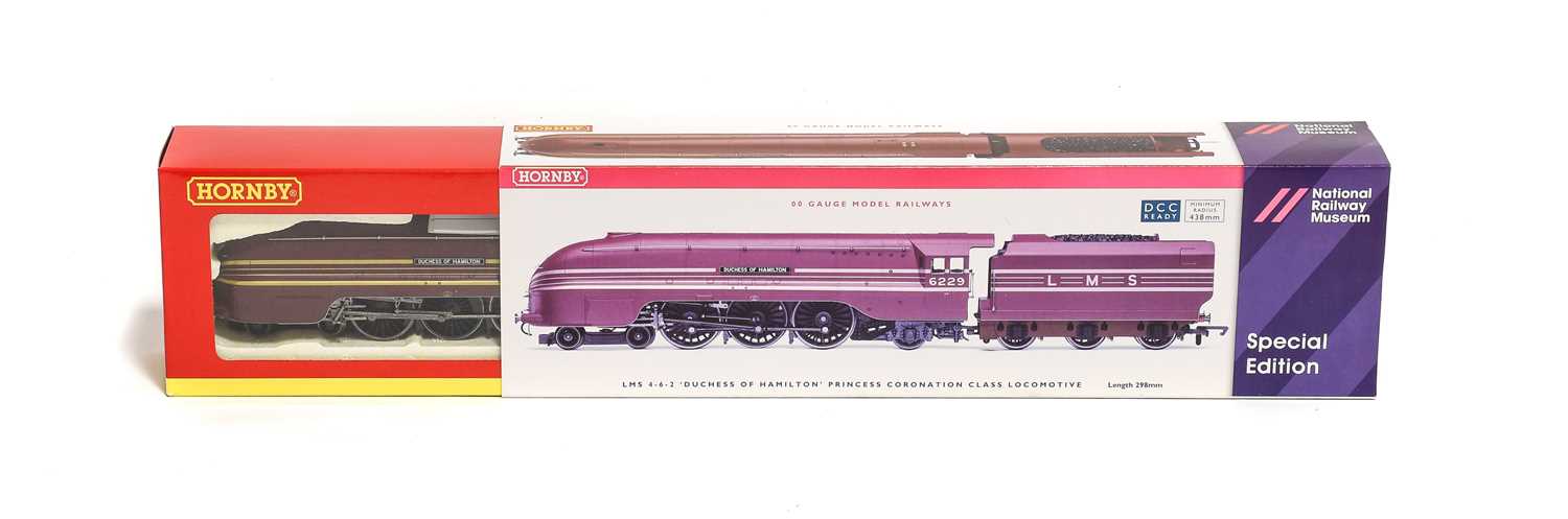 Hornby (China) OO Gauge R3101 Duchess Of Hamilton LMS 6229 Locomotive