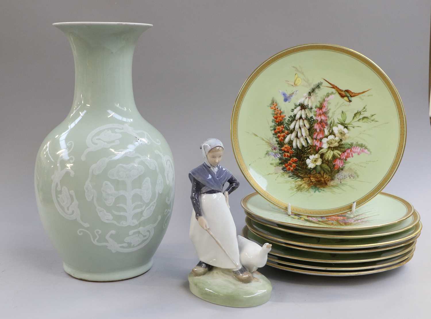 A Chinese Export Porcelain Teapot, late 18th century; together with assorted ceramics and glass - Image 3 of 16