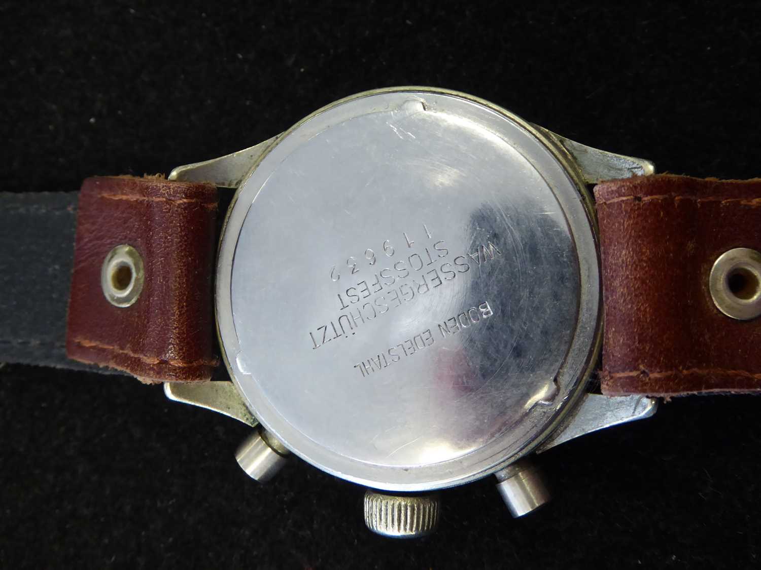 Hanhart: A Rare Second World War German Luftwaffe Pilots Chronograph Wristwatch, signed Hanhart, - Image 5 of 9