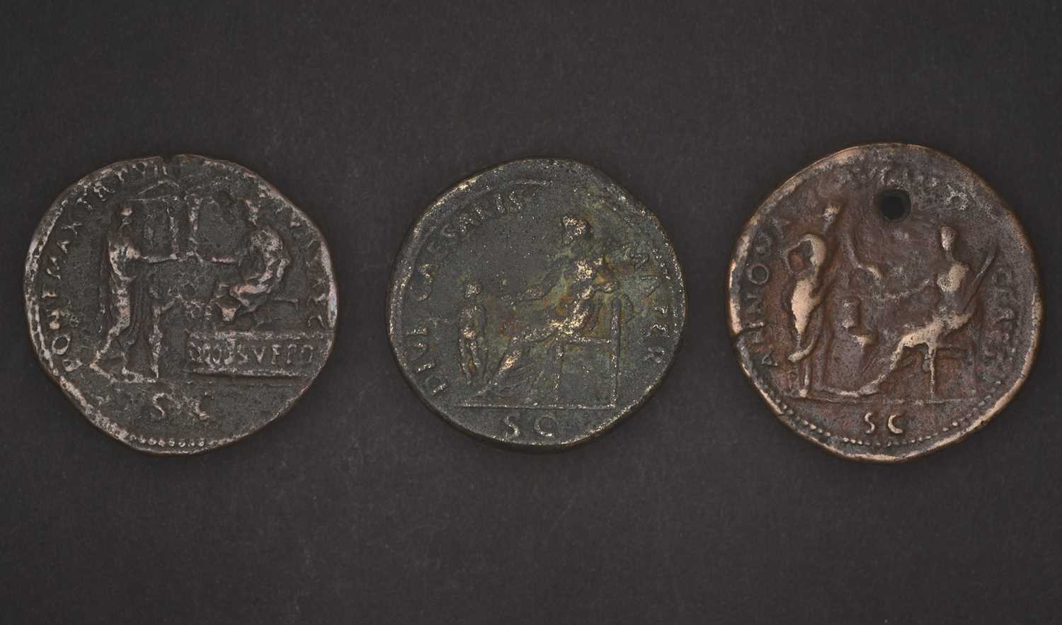 3 x 'Paduan' Medals comprising: (1) Imitation of Domitian (AD 81-96) Sestertius after Giovanni da - Image 2 of 6