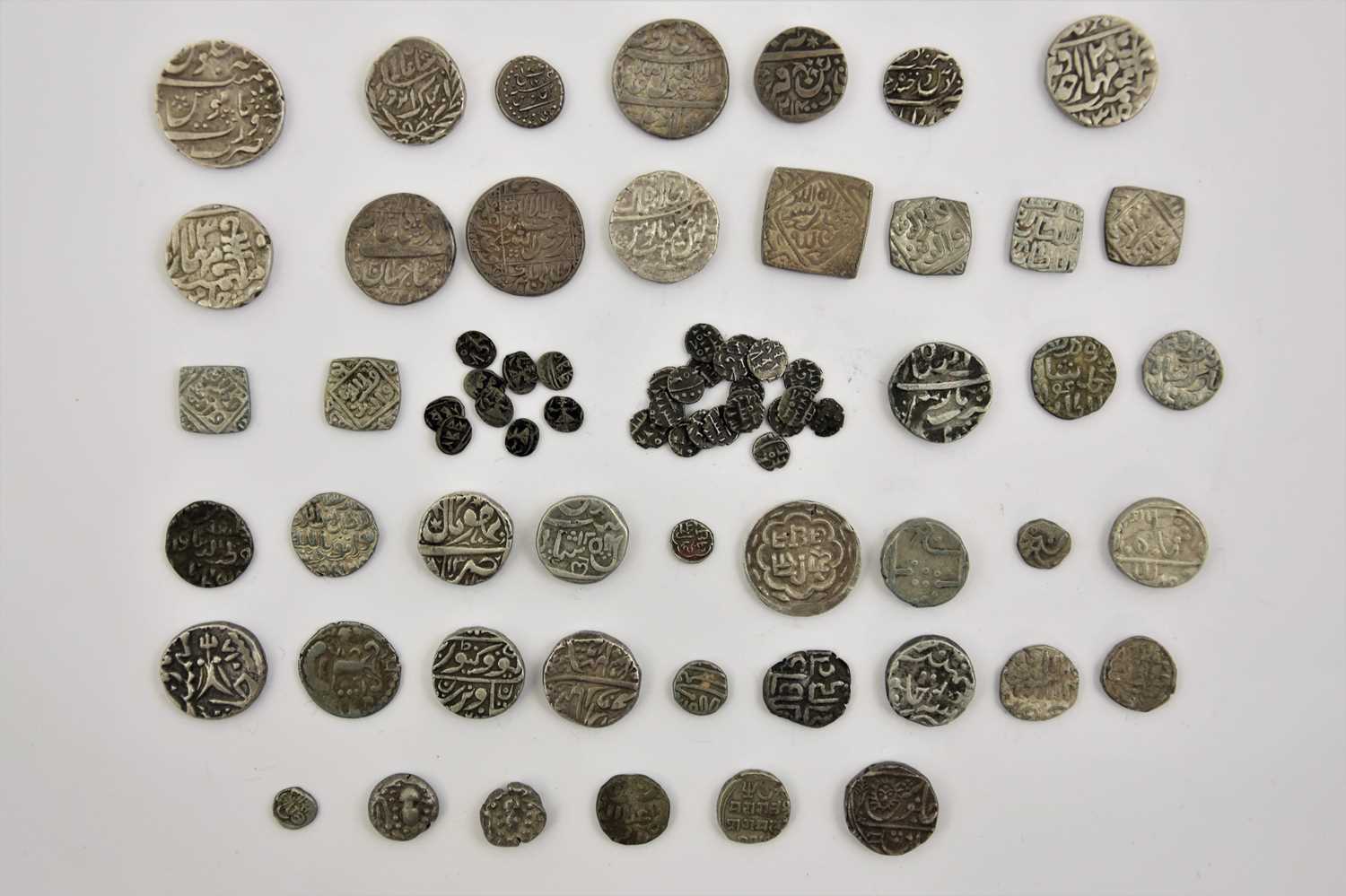 73 x India, Hammered Silver comprising rupees and fractional coins from the Mughal Empire and the - Image 2 of 3