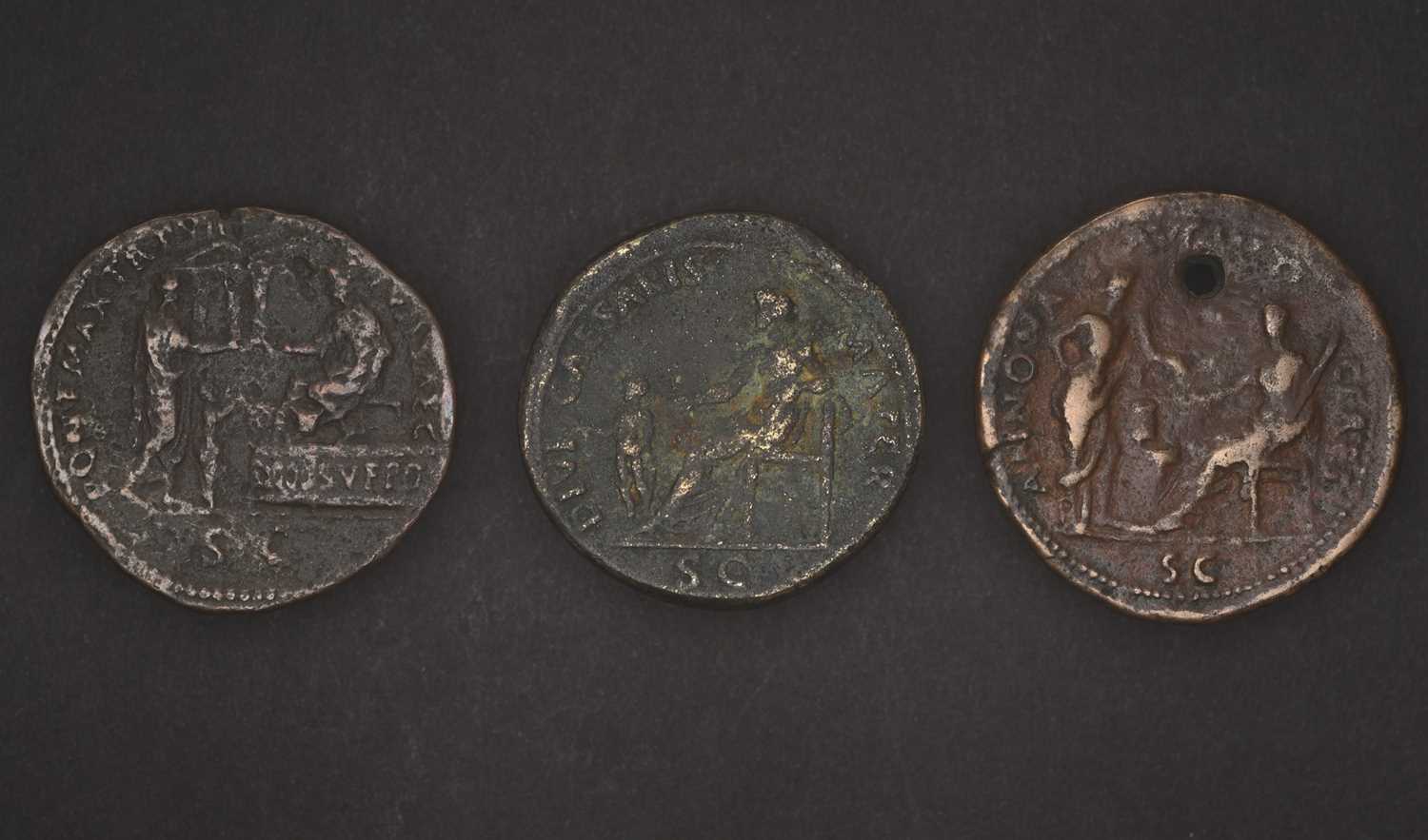 3 x 'Paduan' Medals comprising: (1) Imitation of Domitian (AD 81-96) Sestertius after Giovanni da - Image 4 of 6