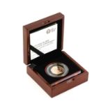 Royal Mint, Paddington Bear Gold Proof 50p 2018, (.917 gold, 27.3mm, 15.5g), Paddington 'at the