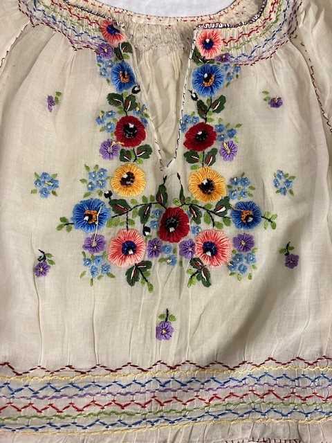 Circa 1950-60s Ladies Costume, comprising five Hungarian cotton muslin embroidered tops with long - Image 16 of 35