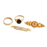 A Small Quantity of Jewellery, including a 9 carat gold band ring (a.f.); a 9 carat gold signet ring