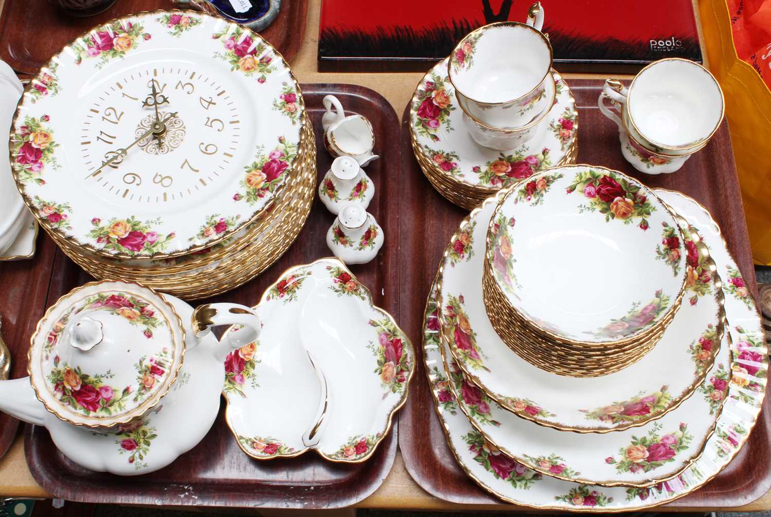 Royal Albert Old Country Roses Part Tea, Dinner and Coffee Service, including coffee pot, tea pot, - Image 2 of 3