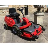 A Castelgarden XM140HD Ride on Lawnmower, with Briggs & Stratton powerbuild 130 engine 344ccThe