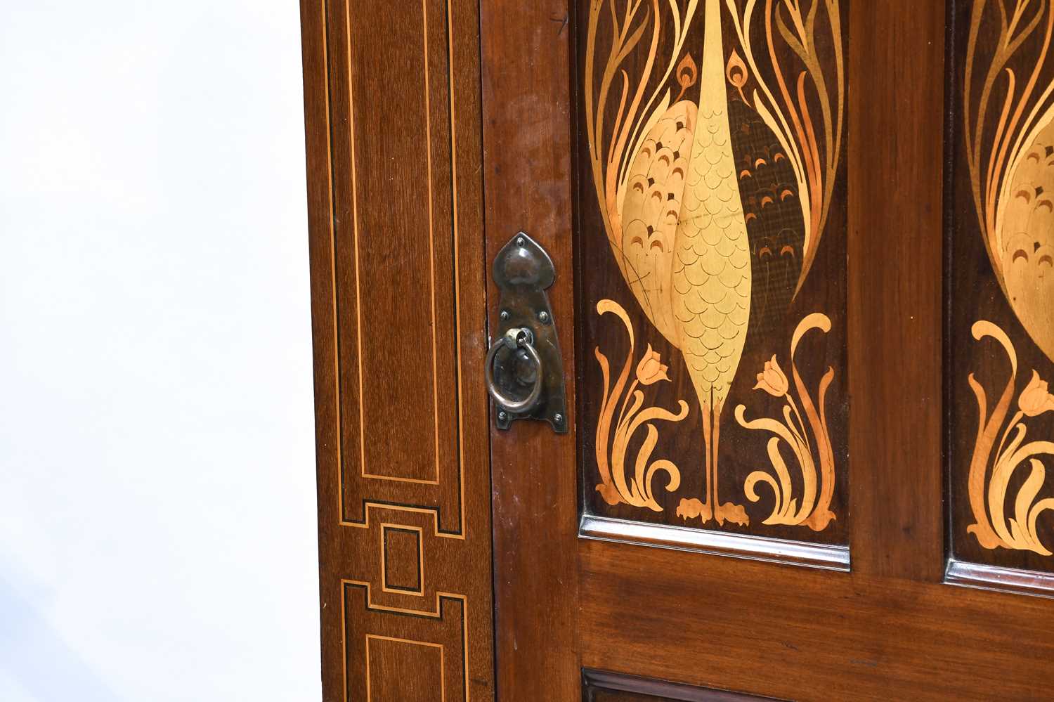 An Art Nouveau Inlaid Mahogany Hall Robe, with pierced heart motif bracket over a stepped cornice, - Bild 2 aus 3