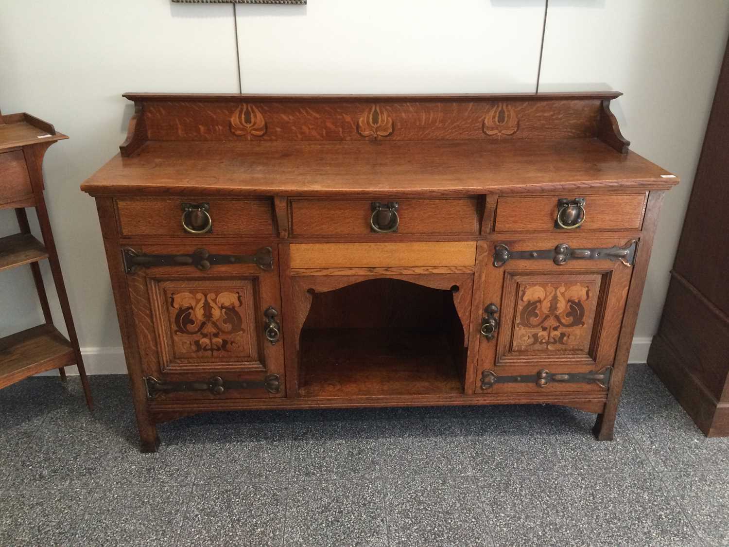 An Arts & Crafts Shapland & Petter of Barnstaple Inlaid Oak Sideboard, with raised upstand, above - Image 19 of 22