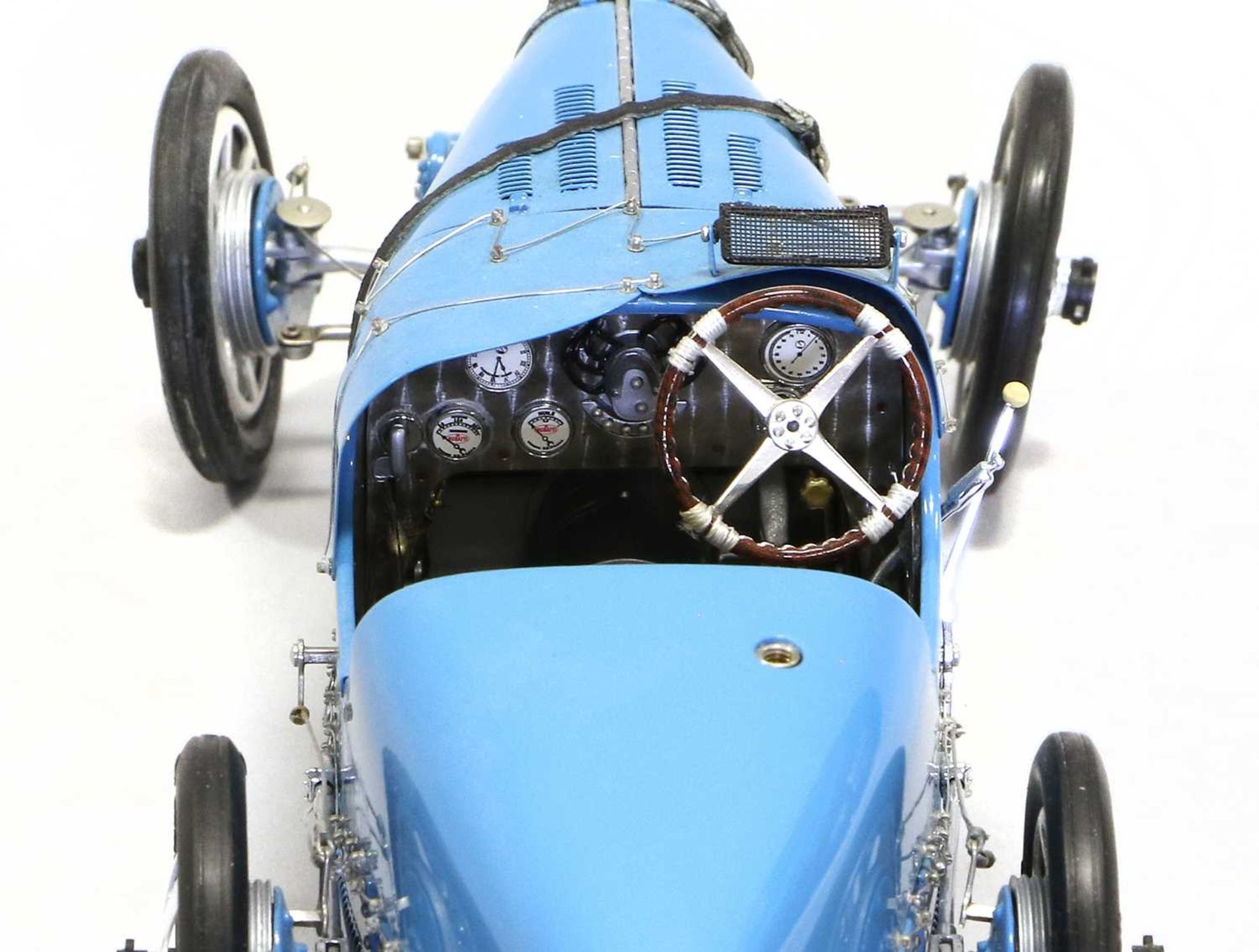 CMC Bugatti TYp 35 Grand Prix 1924 1:18 Scale - Bild 2 aus 3