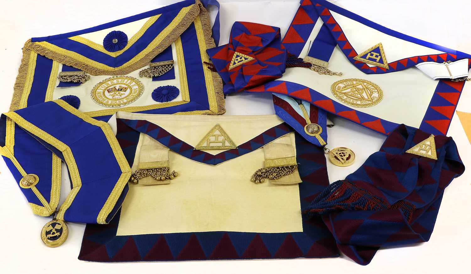 A Quantity of Masonic Regalia to North and East Riding of Yorkshire, Master Mark Craft apron, - Image 3 of 3