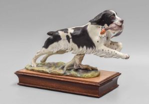 Albany Fine China "Springer Spaniel", limited edition, on wooden stand