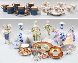 A Collection of 20th century Ceramics, including a pair of Meissen Onion pattern bottle vases, Royal