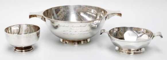 A Collection of Assorted Silver Items, including a George V silver quaich, by Elkington and Co.,
