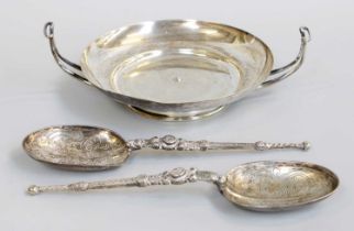 A George V Silver Reproduction Bowl, by James Dixon and Sons, Sheffield, 1908, in the Roman style,