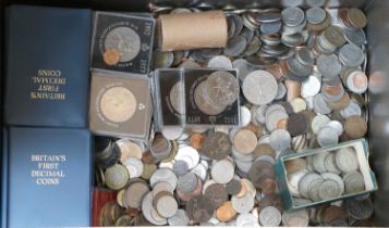 Mixed Lot of Silver, Foreign and Commemorative Coinage; comprising approx. 370g of mixed silver