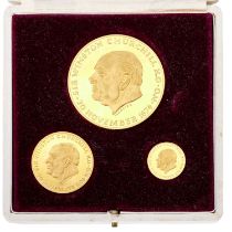 Winston Churchill Gold Medallion Set 1964, 3 Medallion Set (each medallion .900 gold, weight of