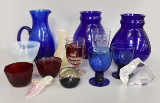 Assorted Glassware, including a Vaseline pedestal bowl, pair of octagonal ruby glass finger bowls,