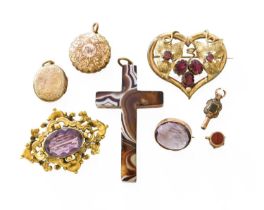 A Quantity of Jewellery, including an agate cross pendant; an amethyst brooch; a purple glass