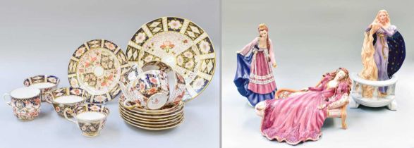 A Royal Crown Derby Imari Pattern Teaset, together with three Franklin Mint Figures (one tray)