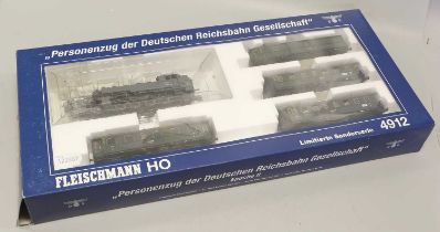 Fleischmann HO Gauge 4912 Passenger Train Of The DRG (Epoch II)