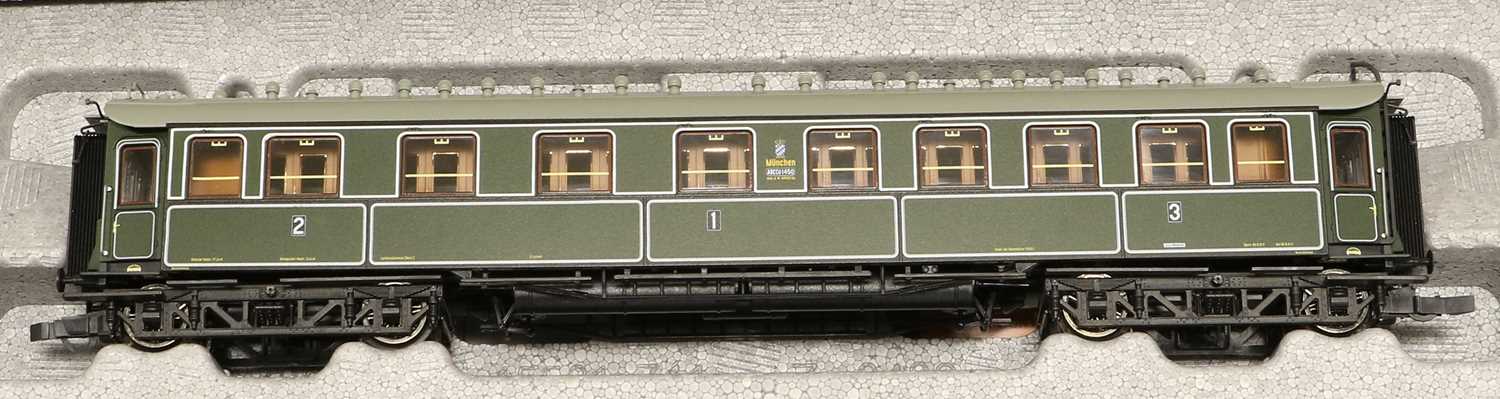 Roco Platin HO Gauge K Bay St B Coaches - Image 4 of 9