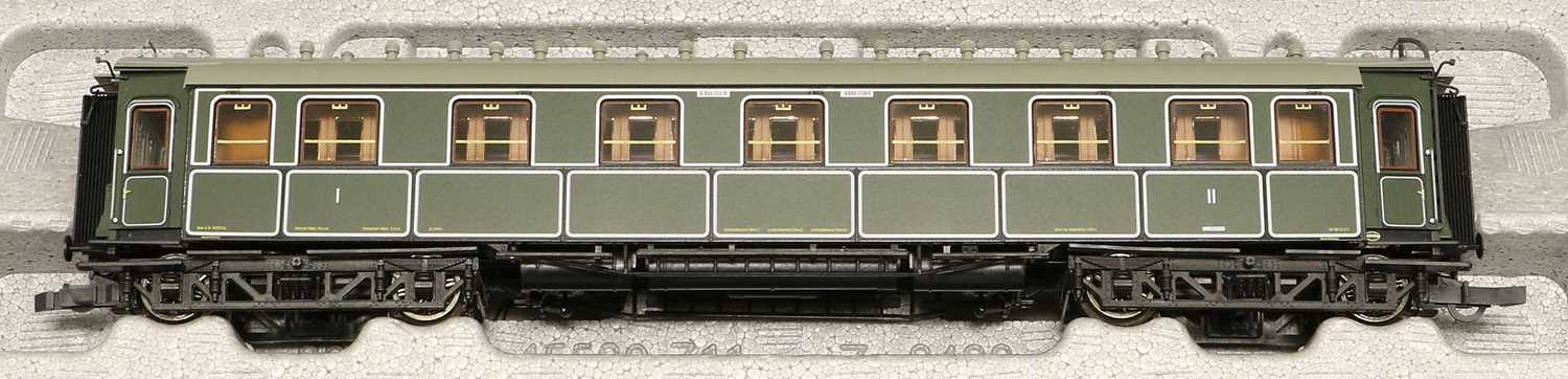 Roco Platin HO Gauge K Bay St B Coaches - Image 6 of 9