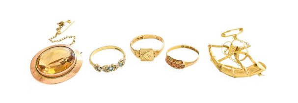 A Small Quantity of Jewellery, comprising of a 9 carat gold signet ring, finger size P1/2; a 9 carat